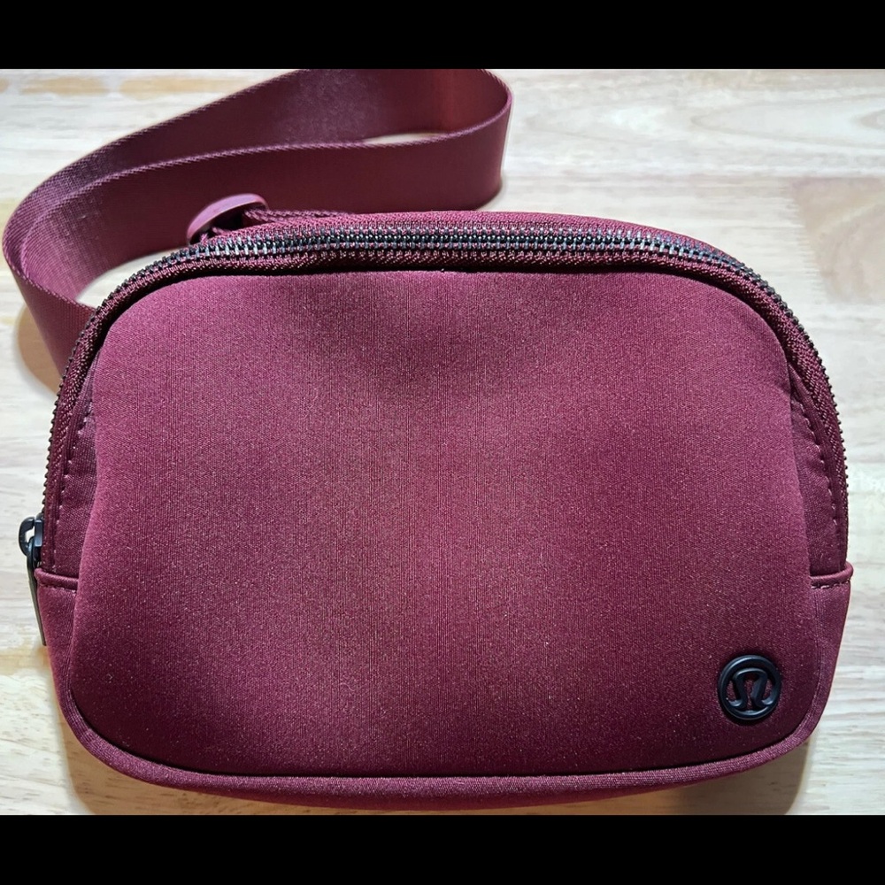 Lululemon Everywhere Belt Bag - Deep Rouge - Red - Hallow Lulu Logo - OG Strap